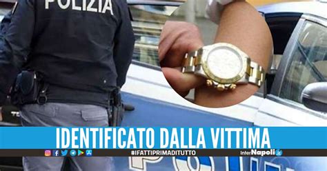 napoli ragazzo accoltellato difendeva rolex|Napoli, scippa Rolex da 22mila euro a una turista: arrestato .